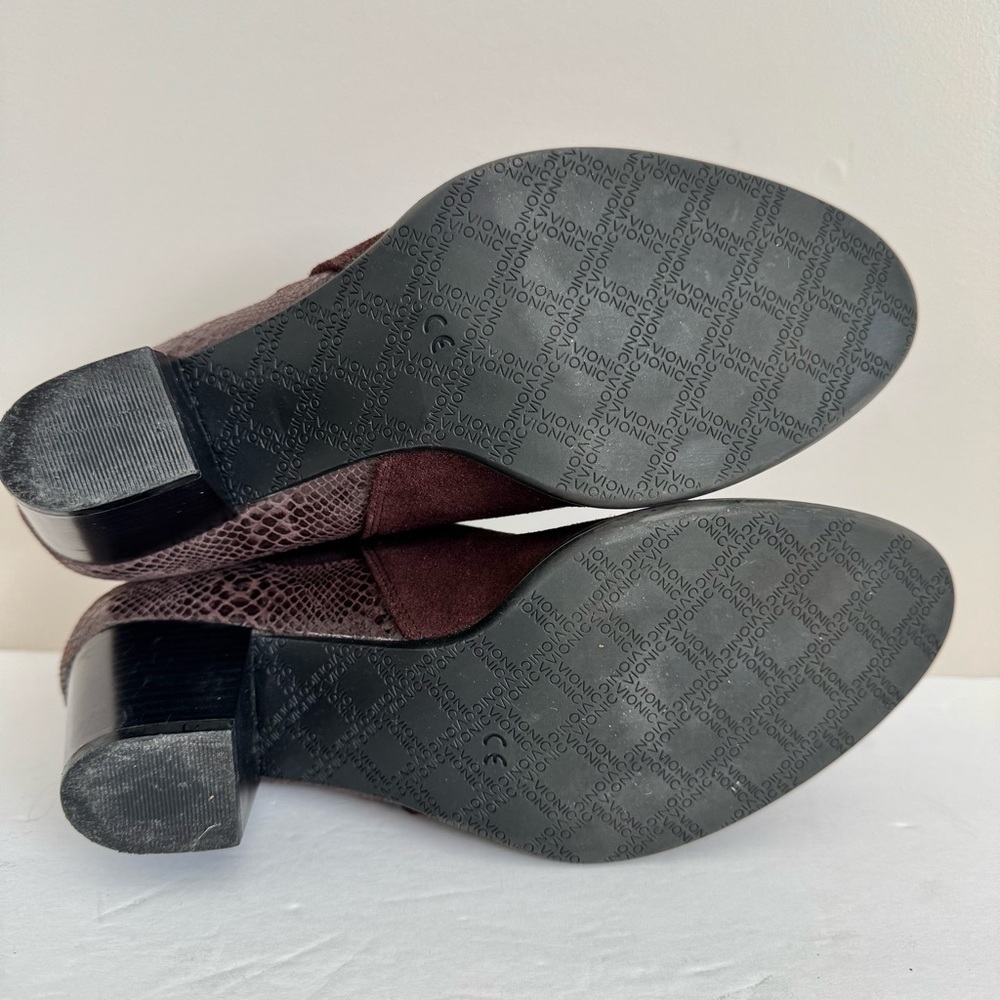 Vionic Anne Ankle Boots In Java Snake size 8 - Picture 10 of 11